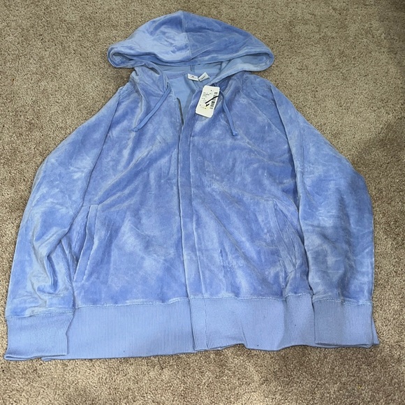 Saks Fifth Avenue Tops Saks Fifth Avenue Salon Z Textured Velour